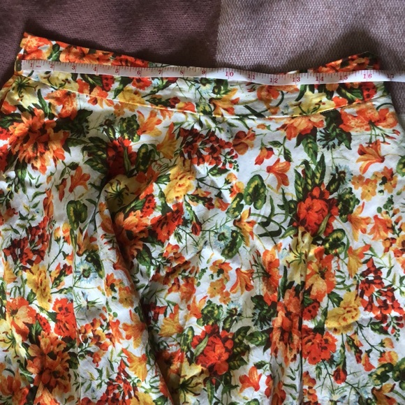 Premise linen skirt with pockets! - Picture 2 of 6